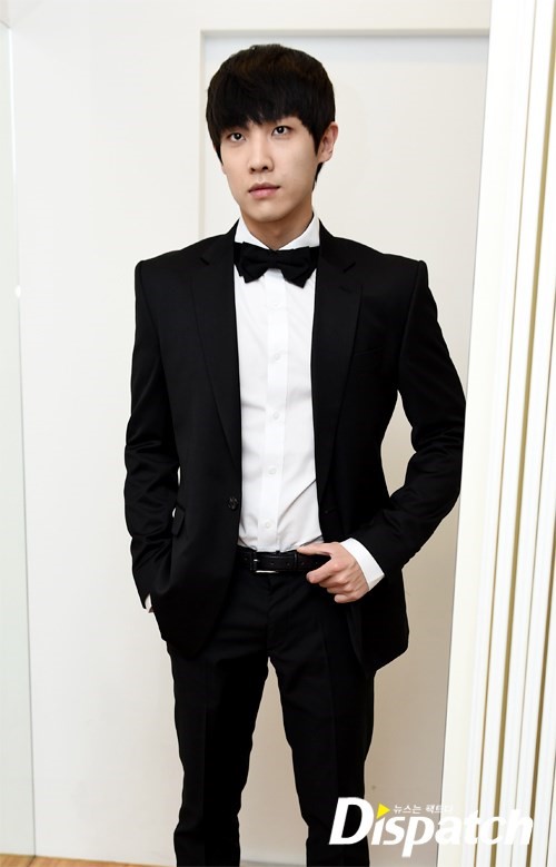  STARCAST: “الممثل ممثل، أليس كذلك؟”… Lee Joon (MBLAQ) و يوم جائزة أفضل ممثل مبتدئ (#엠블랙 #남자답게) 142919467_21
